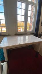 Witte verstelbare bureau met kantelbaar blad en wieltjes, Huis en Inrichting, Bureaus, Ophalen, In hoogte verstelbaar, Zo goed als nieuw