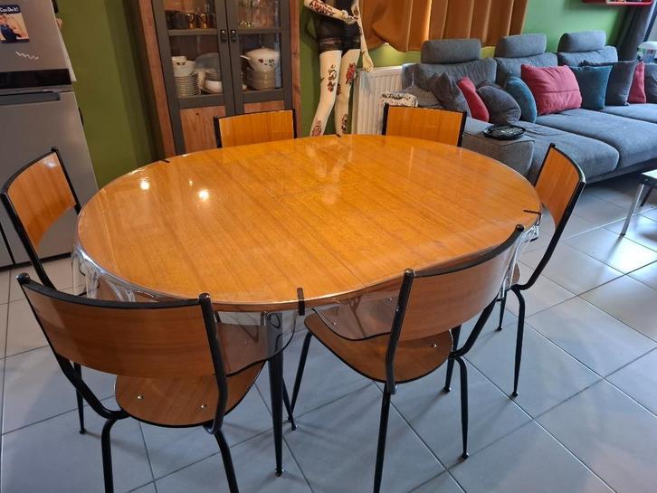 Table et 7 chaises  années 60, Antiek en Kunst, Antiek | Meubels | Stoelen en Sofa's, Ophalen