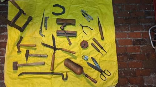 Set oude gereedschappen en accessoires uit verschillende vak, Antiek en Kunst, Antiek | Gereedschap en Instrumenten, Ophalen of Verzenden