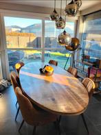 Massieve tafel. Met zwarte metalen spinpoten, Ophalen, Zo goed als nieuw