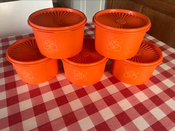 Tupperware vintage potten beschikbaar voor biedingen