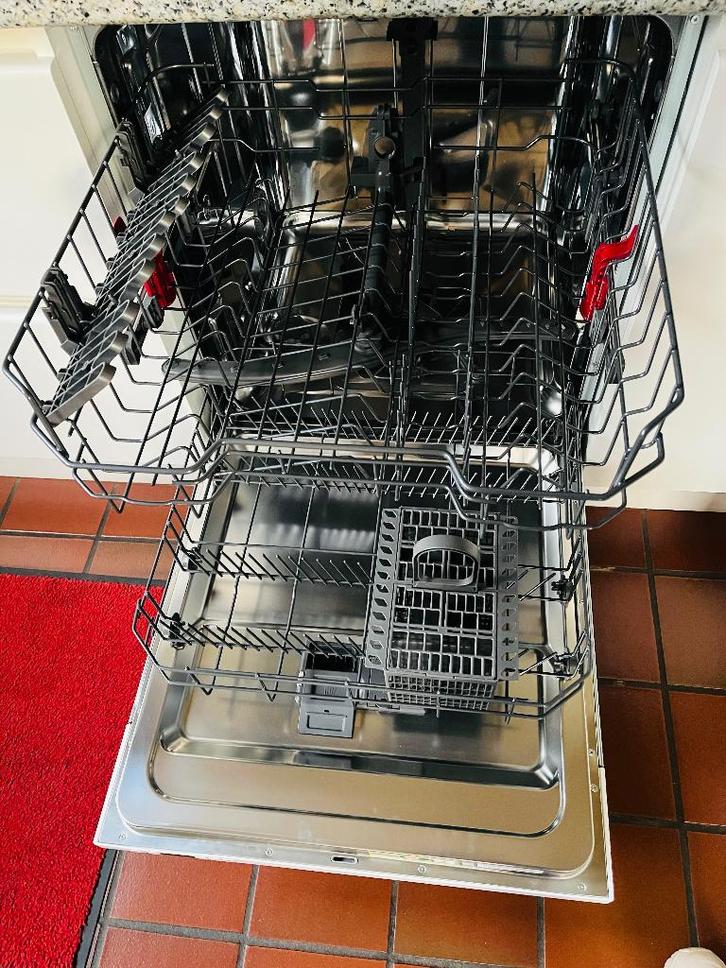 Vaatwas Whirlpool W2I HKD526 A (inbouw), Elektronische apparatuur, Vaatwasmachines, Zo goed als nieuw, Inbouw, Minder dan 85 cm