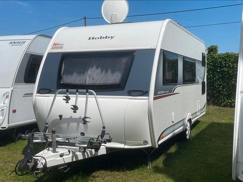 6 persoons caravan Hobby 470 kmf, Bj 2017, Mover, voortent, Caravans en Kamperen, Caravans, Bedrijf, Treinzit, Hobby, Fietsenrek