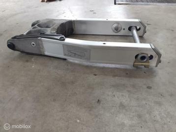 Aluminium brug achterbrug Monster 620 695 900ie S4 ST2 ST3 4 beschikbaar voor biedingen