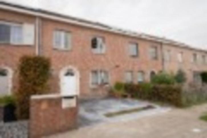 UITSTEKEND GELEGEN INSTAPKLARE WONING MET TUIN EN GARAGE, Immo, Maisons à vendre, Province de Flandre-Orientale, 200 à 500 m²