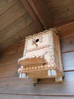 Oud vogelhuis van eiken en berberis, Tuin en Terras, Ophalen of Verzenden, Zo goed als nieuw