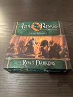 The Lord of the Rings lcg - The Road Darkens, Hobby en Vrije tijd, Gezelschapsspellen | Kaartspellen, Ophalen of Verzenden, Zo goed als nieuw