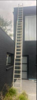 Uitschuifbare lader 9 a 10 meter 150 euro vaste prijs, Doe-het-zelf en Bouw, Ladders en Trappen, Ophalen, Zo goed als nieuw