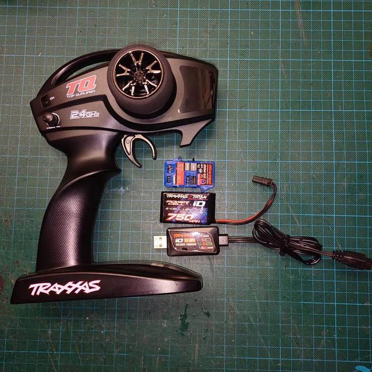 TRX4M Zenderset incl lipo en lader, Hobby en Vrije tijd, Modelbouw | Radiografisch | Auto's, Ophalen of Verzenden