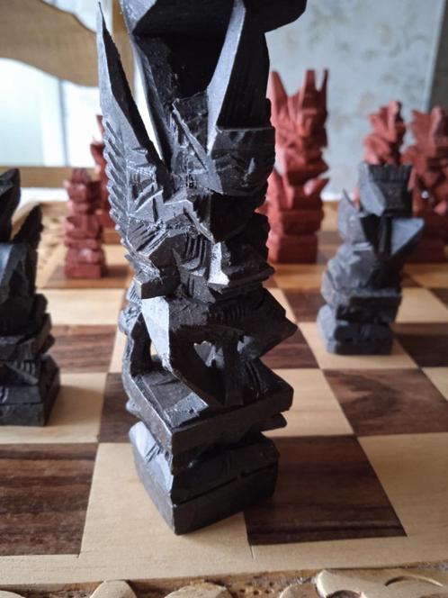 uniek houten  afrikaans handgemaakt schaakspel, Antiek en Kunst, Kunst | Beelden en Houtsnijwerken, Ophalen of Verzenden