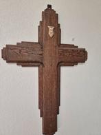 Houtgesneden antiek kruis., Antiek en Kunst, Antiek | Religieuze voorwerpen, Ophalen of Verzenden