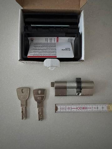 Veiligheidscilinder 45/25 beschikbaar voor biedingen