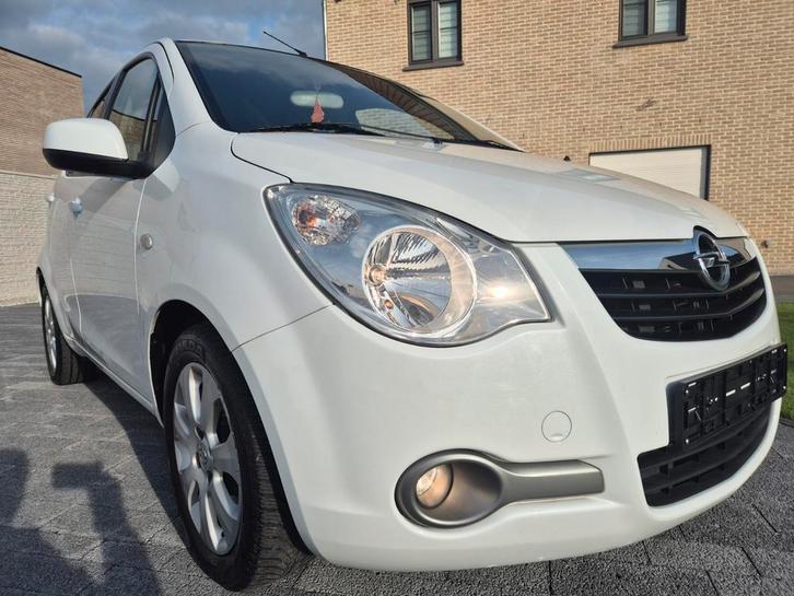 Opel agila*2009* 1.2 benzine *98.000km, Auto's, Opel, Particulier, Agila, Elektrische ramen, Mistlampen, Benzine, Euro 4, 5 deurs