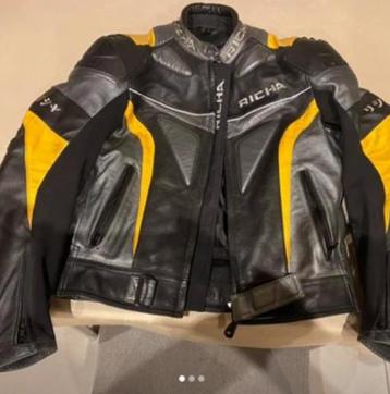 Moto vest maar S beschikbaar voor biedingen