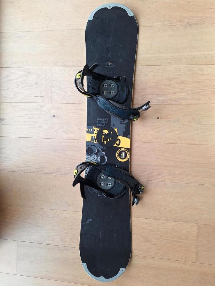 Snowboard met Burton bindingen, Sport en Fitness, Snowboarden, Ophalen