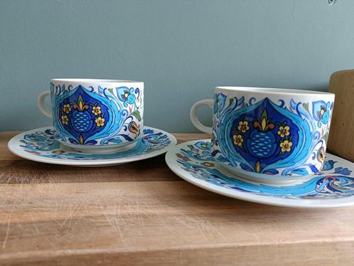 Set van 2 kop en schotels – Villeroy & Boch 'Izmir', Antiek en Kunst, Antiek | Keramiek en Aardewerk, Ophalen