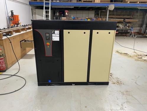 Schroefcompressor, Doe-het-zelf en Bouw, Compressors, Gebruikt, 10 bar of meer, Geluidgedempt, Ophalen of Verzenden