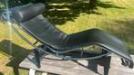 Cassina Le Corbusier LC4 Fauteuil in nieuwstaat, Huis en Inrichting, Ophalen, Zo goed als nieuw, Metaal, Le Corbusier
