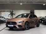 Mercedes-Benz A250e AMG-Line Roségoud - 12 Mnd Garantie, Auto's, Overige kleuren, Hybride Elektrisch/Benzine, A-Klasse, 23 g/km