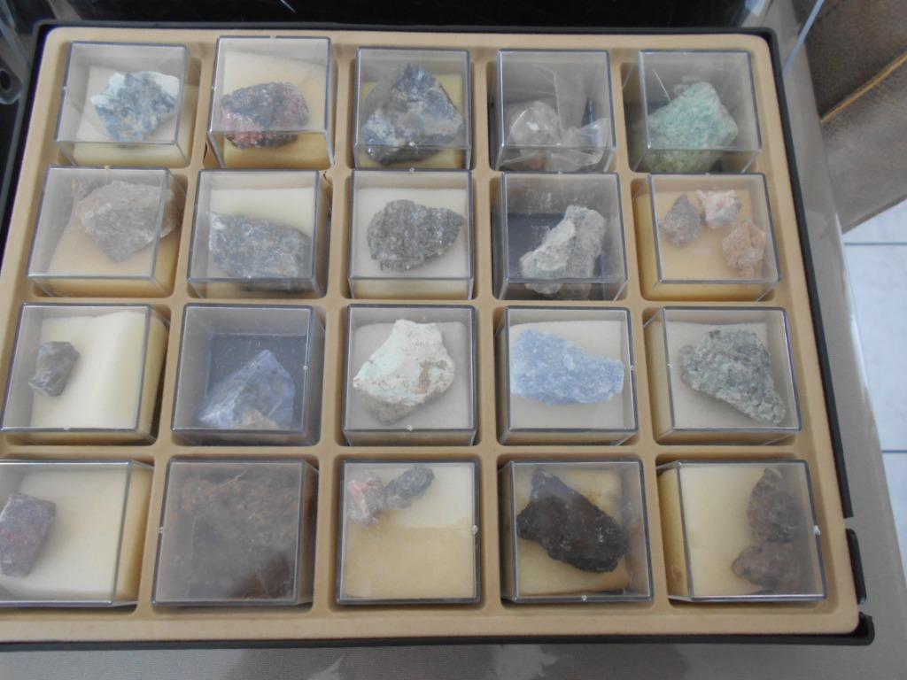 ② MINERAUX et pierres de collection 160 pièces — Minéraux & Fossiles —  2ememain