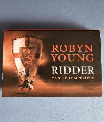 Dwarsligger 93 - "Ridder van de Tempeliers" - Robyn Young beschikbaar voor biedingen