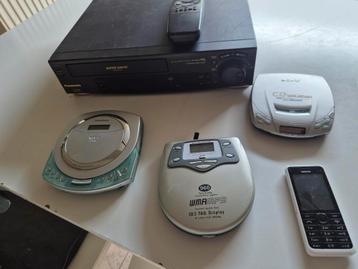Panasonic vhs speler + discman cd spelers + nokia gsm beschikbaar voor biedingen