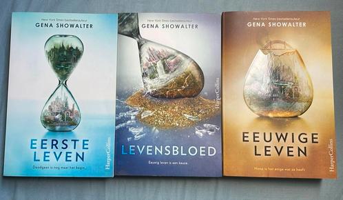 Gena Showalter - Eerste leven reeks, Boeken, Kinderboeken | Jeugd | 13 jaar en ouder, Zo goed als nieuw, Ophalen of Verzenden