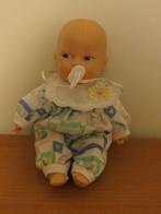 kleine pop met tutter / fopspeen - vintage - poppetje, Verzamelen, Ophalen of Verzenden, Gebruikt, Pop