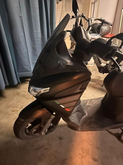 Brommer Aprila, Fietsen en Brommers, Scooters | Aprilia, Zo goed als nieuw, Ophalen of Verzenden