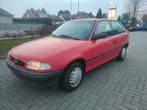 Opel Astra 1.4 i benzine (eerste eigenaar), Stof, https://public.car-pass.be/vhr/fdce71e1-8f3e-4f4b-9c87-eab85d9726c5, 4 cilinders