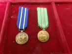 2 Mini Medailles -Deportatie 1942 1945/ forsan victi nunquam, Verzamelen, Ophalen of Verzenden, Overige soorten, Lintje, Medaille of Wings