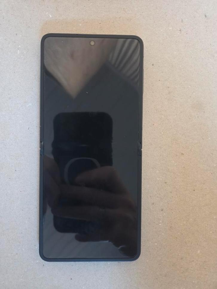Samsung flip 7, Telecommunicatie, Mobiele telefoons | Samsung, Galaxy Z Flip, 256 GB, Android OS, 10 megapixel of meer, Zwart