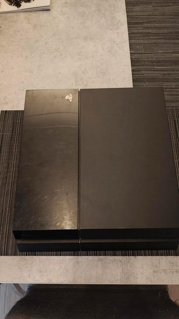 PS4 met 2 controllers en 12 games, Games en Spelcomputers, Spelcomputers | Sony PlayStation 4, Gebruikt, Original, 500 GB, Met 2 controllers