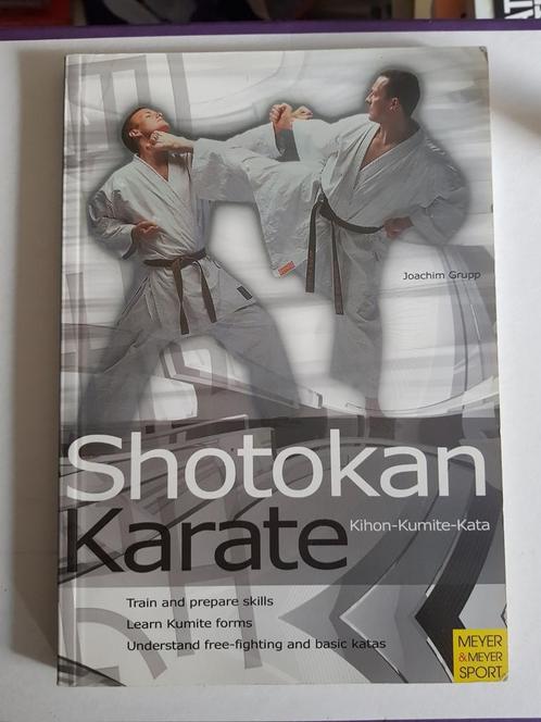 Shotokan Karate ENGELSTALIG sportboek 2009 160p. Met foto's, Boeken, Sportboeken, Zo goed als nieuw, Ophalen of Verzenden