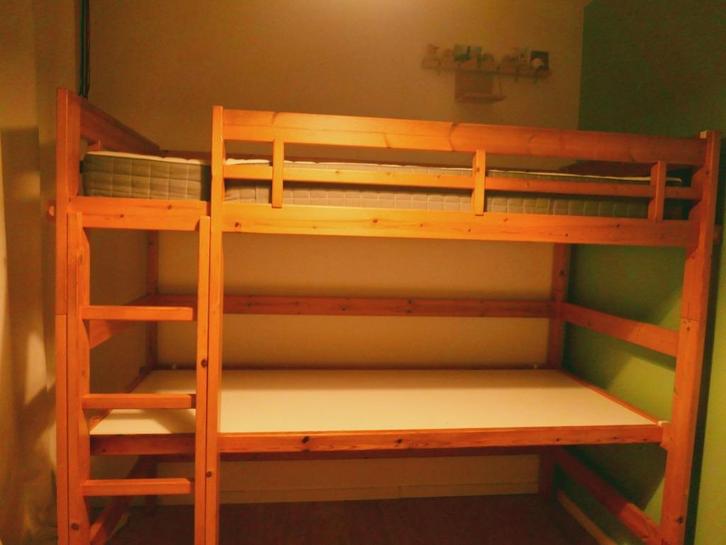 Degelijke houten hoogslaper met bureau, Huis en Inrichting, Slaapkamer | Stapelbedden en Hoogslapers, Gebruikt, Hoogslaper, 90 cm