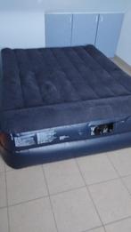 Luchtmatras 2 personen voor 20€, Ophalen, Ingebouwde pomp, Zo goed als nieuw, 2-persoons