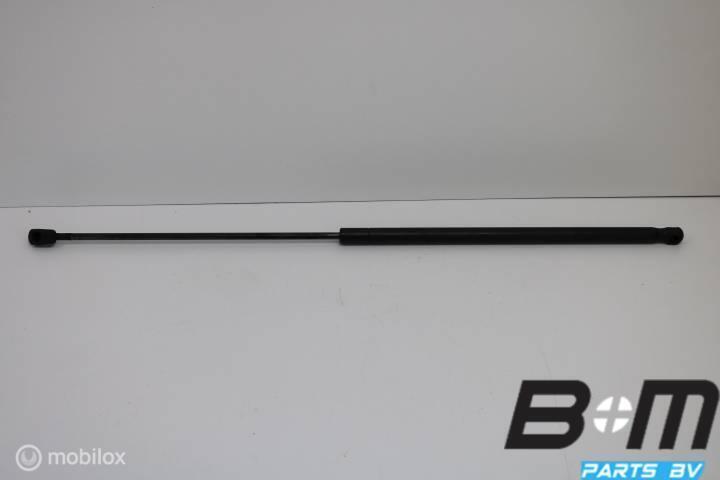 Gasdrukveer voor motorkap Audi A4 8E, Auto-onderdelen, Carrosserie, Gebruikt