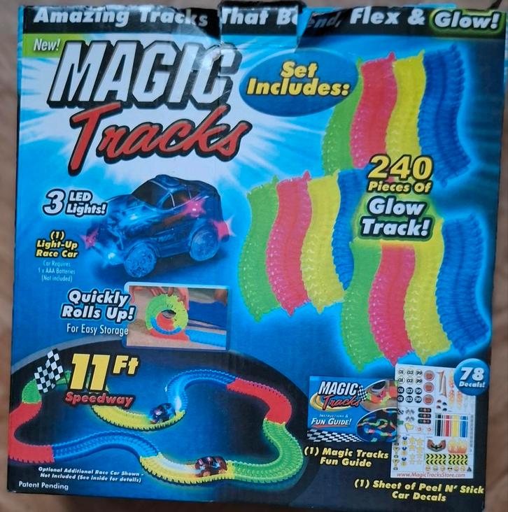 Magic tracks , zelfbouwende racebaan, Kinderen en Baby's, Speelgoed | Racebanen, Zo goed als nieuw, Racebaan, Ophalen of Verzenden