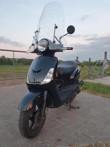 Sym fiddle 2 B klasse scooter beschikbaar voor biedingen