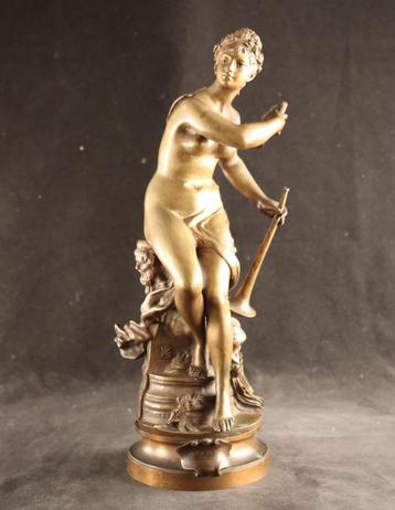 Antiek bronzen sculptuur beschikbaar voor biedingen