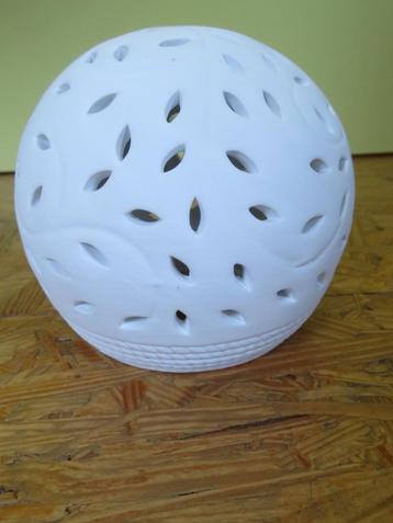 Sfeerbol beschikbaar voor biedingen