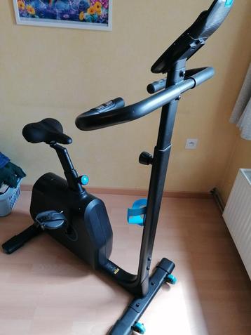 Hometrainer interactief domyos 520, Sport en Fitness, Ophalen, Zo goed als nieuw, Hometrainer