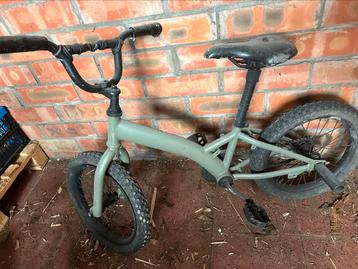 Bmx met wat werk aan beschikbaar voor biedingen