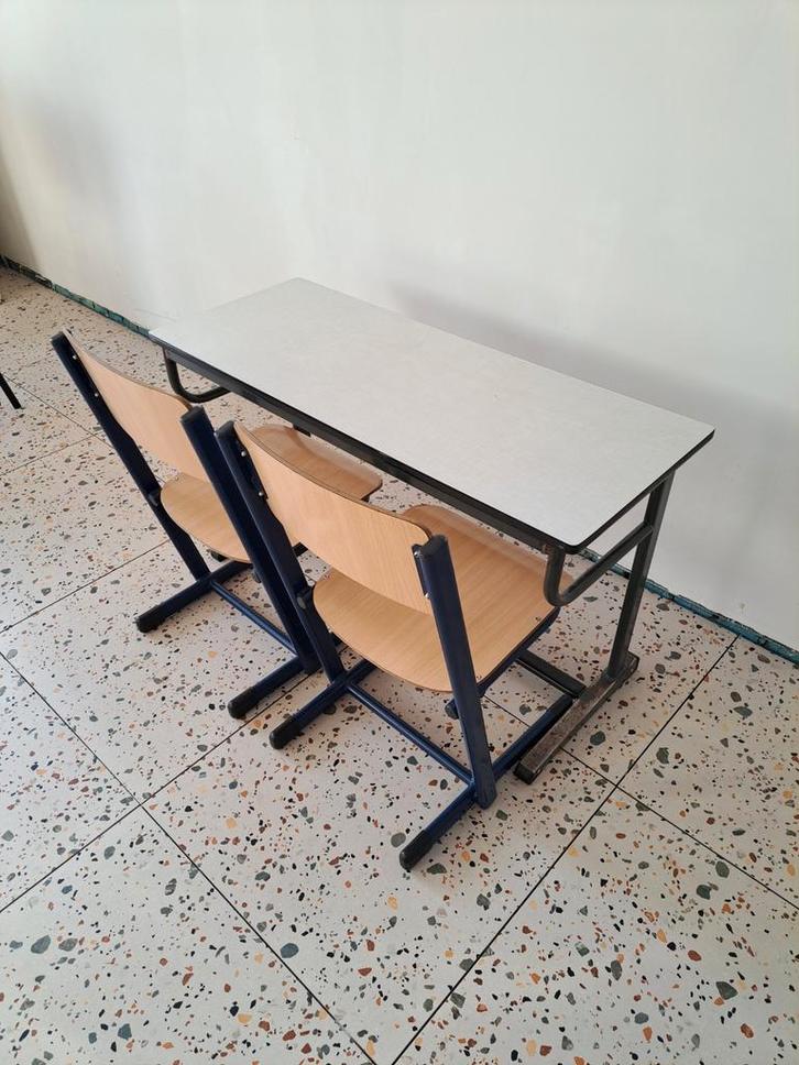 2 kinderbureaus + 2 kinderstoeltjes, Kinderen en Baby's, Kinderkamer | Tafels en Stoelen, Gebruikt, Tafel(s) en Stoel(en), Ophalen