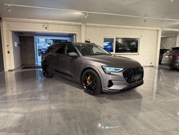 Audi Q8 e-tron 55 QUATTRO * CAMERA * S-LINE * BLACK PACK * A beschikbaar voor biedingen