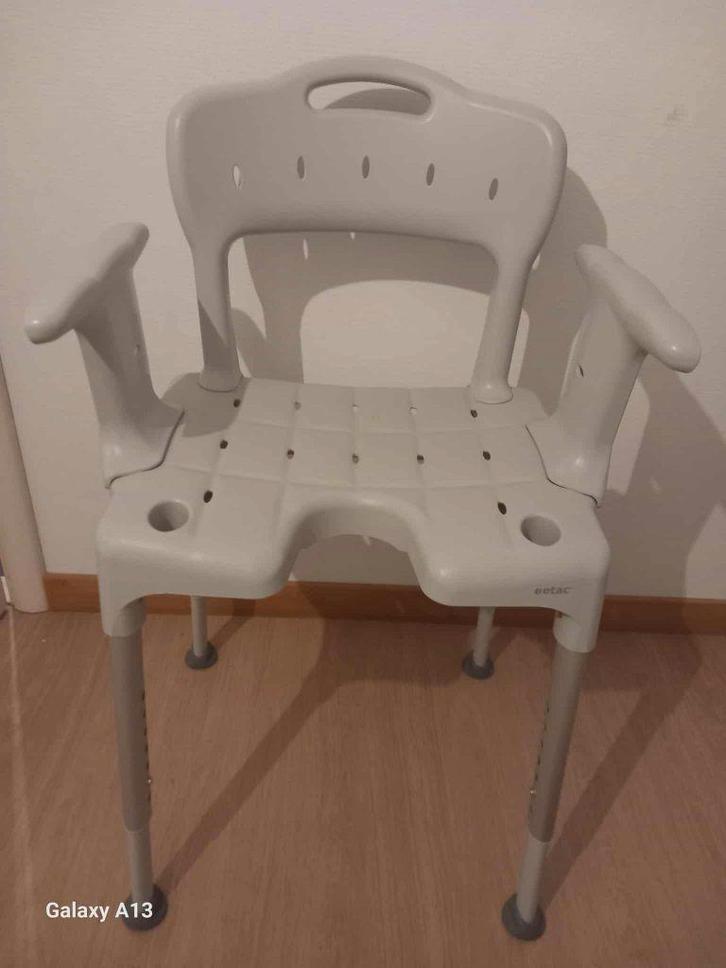 Chaise - tabouret de douche Etac, Divers, Matériel Infirmier, Comme neuf, Enlèvement