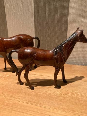 Chevaux en bronze, Envoi