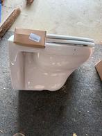 Hangtoilet met zitting NIEUW, Ophalen, Zo goed als nieuw, Steen, Toilet
