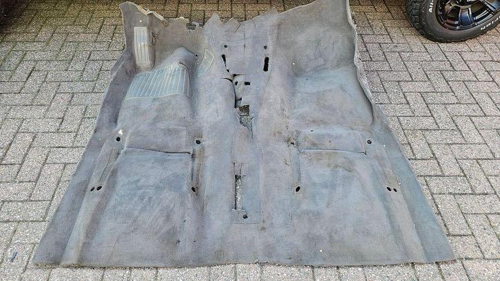 Tapijt vloerbedekking grijs antreciet BMW 3 serie E30 sedan, Auto-onderdelen, Interieur en Bekleding, BMW, Gebruikt, Ophalen