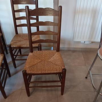 Chaises beschikbaar voor biedingen